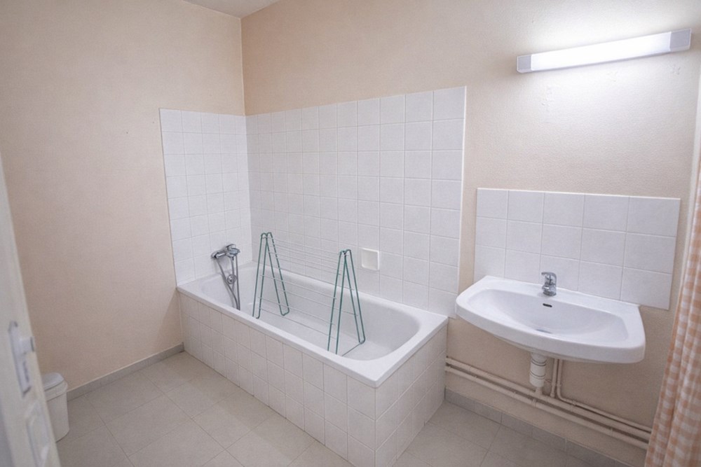APPARTEMENT - T1BIS - 32 M² - DALLE BETON - LOCATAIRE EN PLACE - RARE photo 4